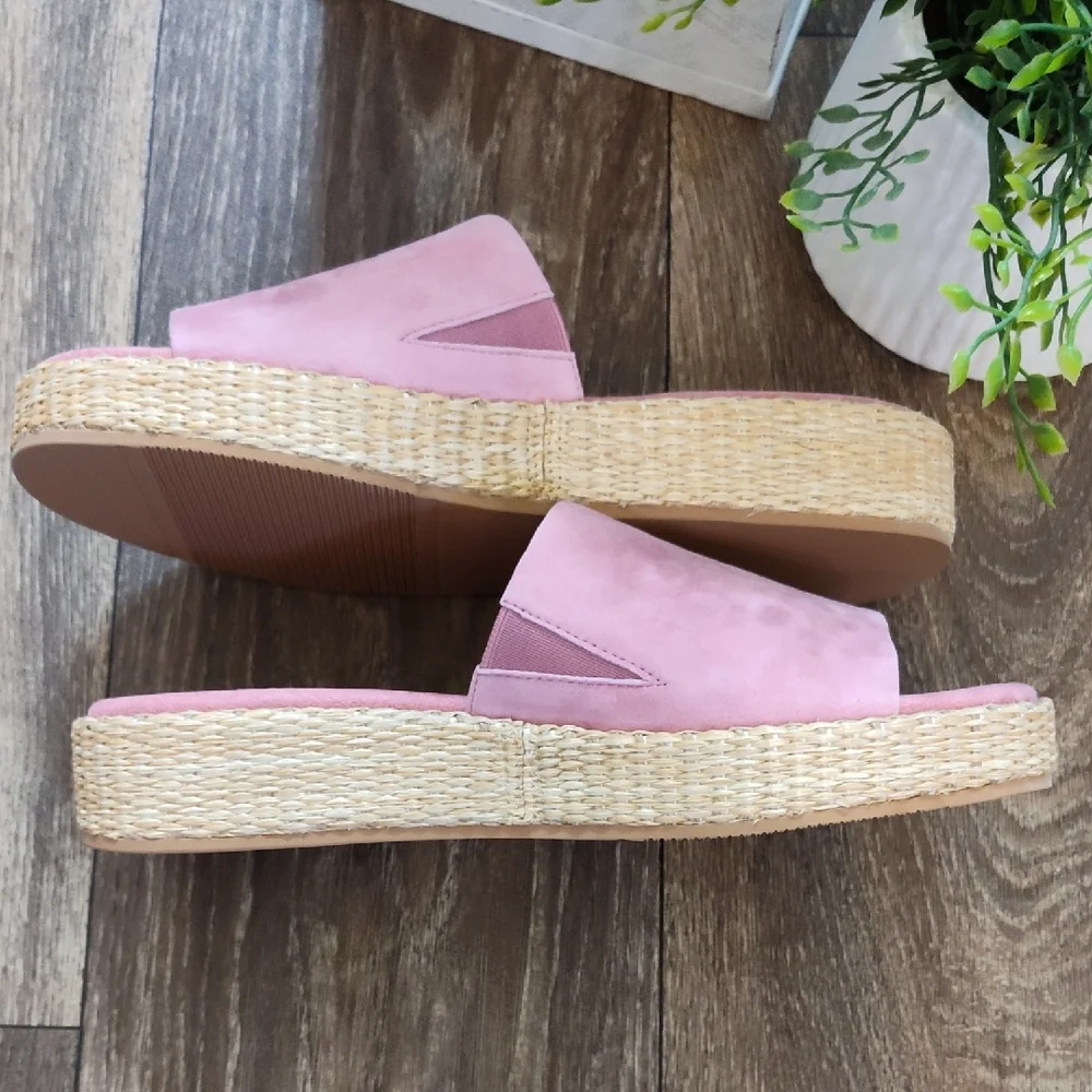 Pink Platform Sandals - Picture 3 of 5